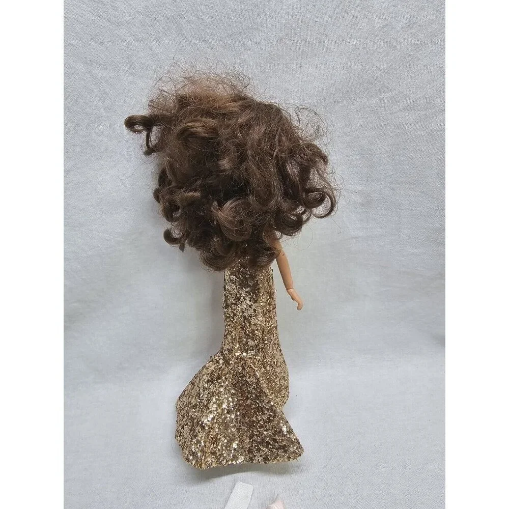 Bratz Movie Starz Yasmin Bratz The Movie With Gold Glitter Dress- MISSING ARM - Picture 7 of 8